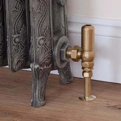 Gosport Traditional Daisy Wheel Angled Radiator Valves - Brass - Image 3