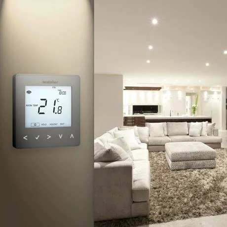 Heatmiser neoStat 12v Low Voltage V2 Programmable Thermostat - Glacier White - Image 3